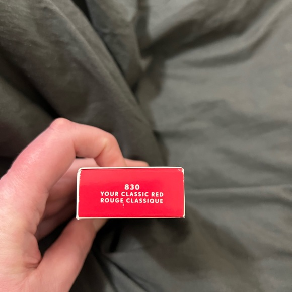 COVERGIRL Outlast All-Day Lip Color Custom Reds, Your Classic Red, 0.06 - Picture 4 of 10